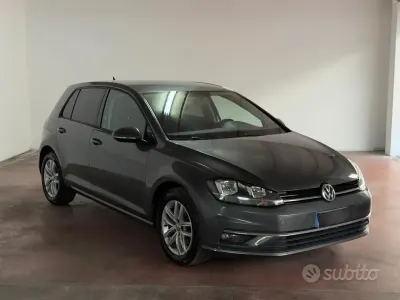 Usata VW Golf VII Sport 116 CV (85 kW) 2018 Grigio Berlina