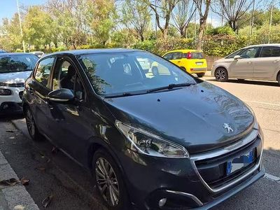 Usata Peugeot 208 92 CV (67 kW) 2017 Utilitaria