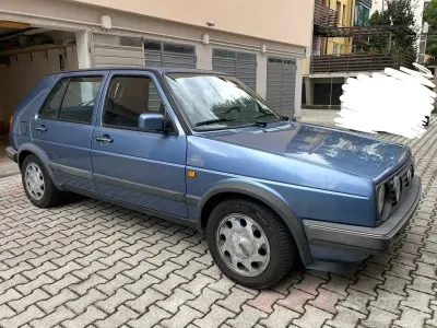 Usata VW Golf II 87 CV (63 kW) 1988 Blu Utilitaria