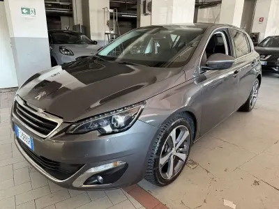 Usata Peugeot 308 Business-Line 120 CV (88 kW) 2017 Other Station wagon
