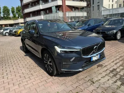 Usata Volvo XC60 Inscription 197 CV (144 kW) 2022 Blu scuro SUV