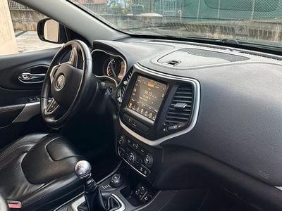 Occasion Jeep Cherokee 140 ch (102 kW) 2017 Gris SUV