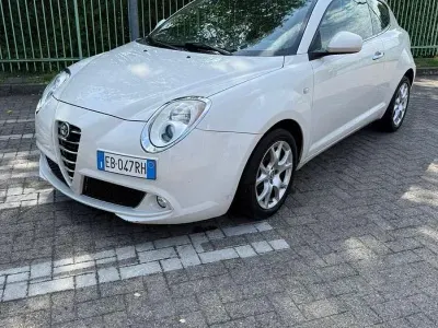 Usata Alfa Romeo MiTo Distinctive 79 CV (58 kW) 2010 Giallo Utilitaria