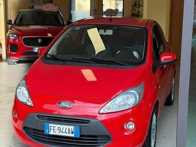 Usata Ford Ka 69 CV (50 kW) 2016 Rosso Berlina