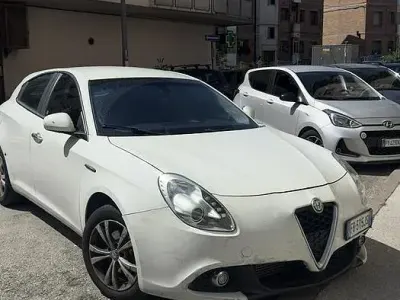 Usata Alfa Romeo Giulietta 105 CV (77 kW) 2016 Bianco Utilitaria