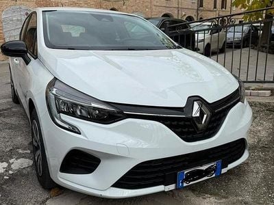 Usata Renault Clio V 100 CV (73 kW) 2023 Bianco Berlina