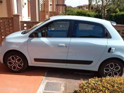 Gebraucht Renault Twingo Equilibre 65 PS (47 kW) 2024 Blau Kleinwagen