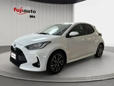 Usata Toyota Yaris Trend 116 CV (85 kW) 2022 Super white Utilitaria
