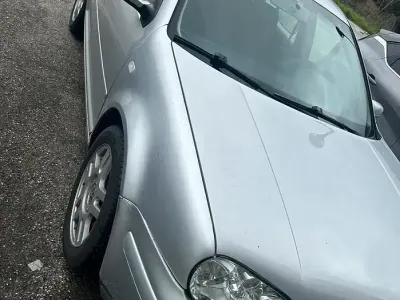 Usata VW Golf IV 101 CV (74 kW) 2003 Berlina