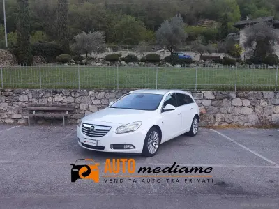 Usata Opel Insignia 160 CV (117 kW) 2009 Bianco Station wagon
