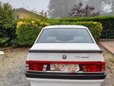 Usata Alfa Romeo 75 148 CV (108 kW) 1988 Bianco Berlina