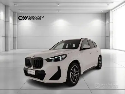 Begagnad BMW X1 M Sport 150 HK (110 kW) 2023 Vit SUV