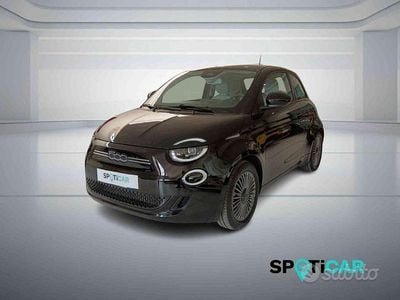 Usata Fiat 500e Icon 86 kW (118 CV) 2021 Nero cinema Berlina