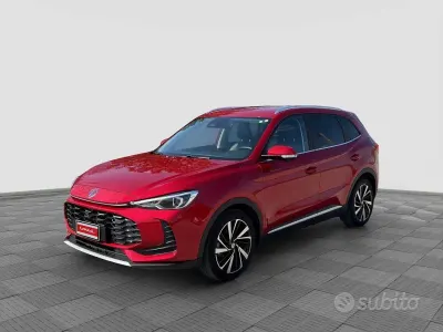 Usata MG ZS Luxury 197 CV (144 kW) 2025 Diamond red SUV