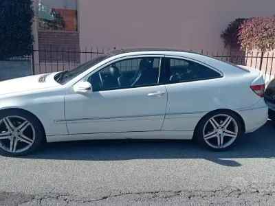 Usata Mercedes CLC220 150 CV (110 kW) 2009 Bianco Utilitaria
