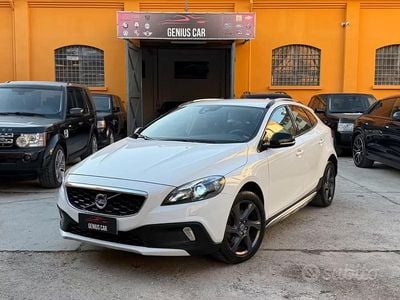 Usata Volvo V40 CC Momentum 114 CV (83 kW) 2013 Bianco Station wagon