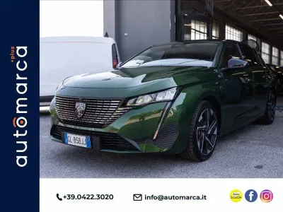 Usata Peugeot 308 Allure 131 CV (96 kW) 2022 Verde metallizzato Berlina