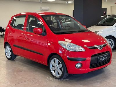 Usata Hyundai i10 Dynamiq 77 CV (56 kW) 2009 Rosso Utilitaria
