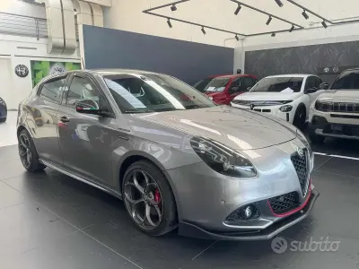 Usata Alfa Romeo Giulietta Veloce 239 CV (175 kW) 2016 Grigio Utilitaria