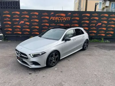 Usata Mercedes 180 137 CV (100 kW) 2019 Grigio chiaro Berlina