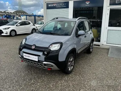 Begagnad Fiat Panda Cross Cross 85 HK (62 kW) 2020 Grå Halvkombi