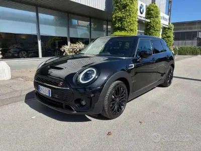 Begagnad Mini Cooper S Clubman Classic 178 HK (130 kW) 2023 Svart Kombi