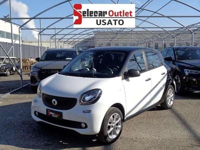 Begagnad Smart ForFour 71 HK (52 kW) 2019 Vit Halvkombi