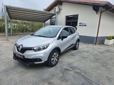 Usata Renault Captur 90 CV (66 kW) 2020 Argento SUV