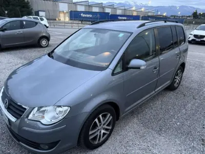 Usata VW Touran Trendline 105 CV (77 kW) 2009 Grigio Monovolume