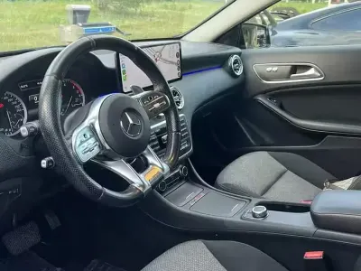 Usata Mercedes A180 109 CV (80 kW) 2015 Nero Utilitaria