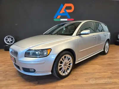 Usata Volvo V50 R-Design Summum 136 CV (100 kW) 2006 Grigio Station wagon