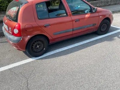 Usata Renault Clio 75 CV (55 kW) 2005 Utilitaria