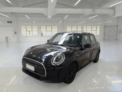 Usata Mini Cooper Classic 136 CV (100 kW) 2022 Nero Utilitaria