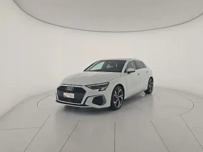 Usata Audi A3 S-Line 116 CV (85 kW) 2023 Bianco ghiaccio metallizzato Berlina
