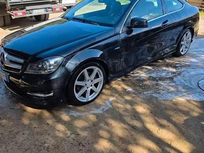 Usata Mercedes C220 170 CV (125 kW) 2012 Nero Coupé