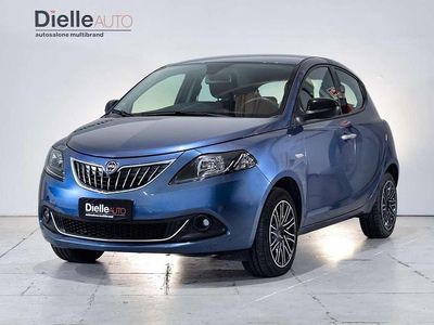 Usata Lancia Ypsilon Gold 69 CV (50 kW) 2023 Blu metallizzato Utilitaria
