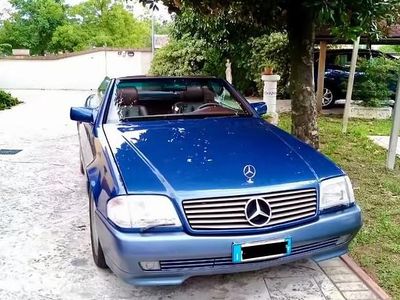 Begagnad Mercedes SL320 231 HK (169 kW) 1994 Blå Cab