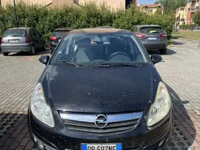 Usata Opel Corsa Club 75 CV (55 kW) 2008 Nero Utilitaria