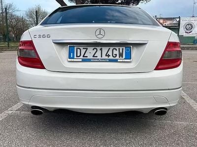 Usata Mercedes C300 Avantgarde 231 CV (169 kW) 2010 Bianco Berlina