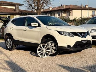Usata Nissan Qashqai Acenta 110 CV (80 kW) 2016 Bianco SUV