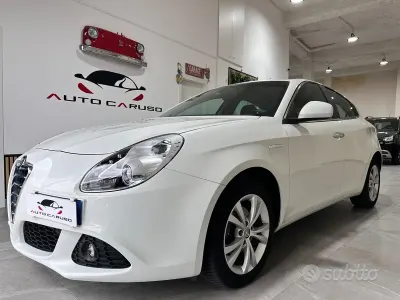 Gebraucht Alfa Romeo Giulietta Distinctive 105 PS (77 kW) 2012 Weiß Kleinwagen
