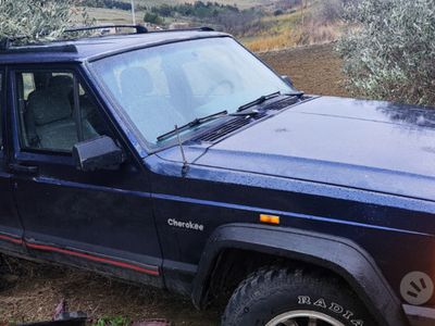 usata Jeep Cherokee 2.5 TD 5 porte Command-Trac Classic