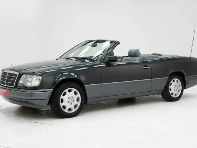 Usata Mercedes E220 150 CV (110 kW) 1994 Altri Cabrio