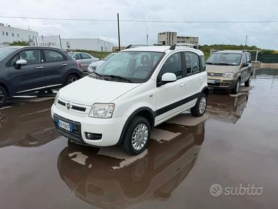 Occasion Fiat Panda 4x4 Climbing 75 ch (55 kW) 2011 Blanc Citadine