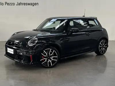 Usata Mini John Cooper Works 231 CV (169 kW) 2025 Midnight black ii metallizzato tetto specchi in tinta Utilitaria