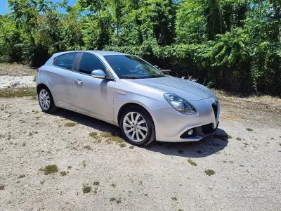 Usata Alfa Romeo Giulietta 120 CV (88 kW) 2016 Grigio Utilitaria