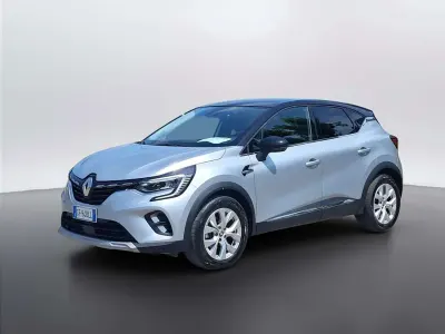Usata Renault Captur Intens 143 CV (105 kW) 2021 Grigio scuro SUV