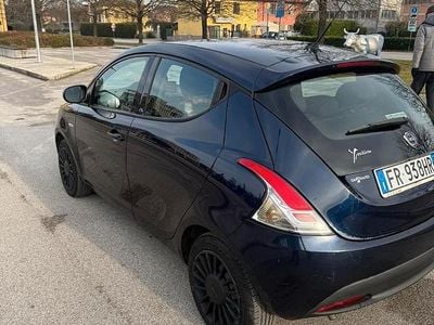 Usata Lancia Ypsilon 69 CV (50 kW) 2018 Blu/azzurro Utilitaria
