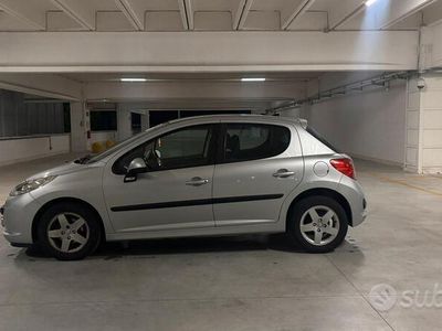 Usata Peugeot 207 75 CV (55 kW) 2009 Grigio Utilitaria
