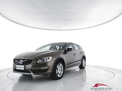 usata Volvo V60 CC D3 Summun